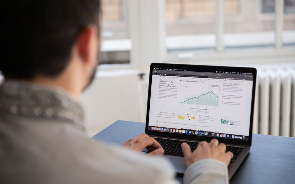 Website dịch vụ sửa chữa điện thoại, laptop cần gì để khách tin tưởng mang máy đến?