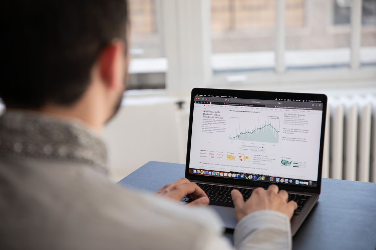 Website dịch vụ sửa chữa điện thoại, laptop cần gì để khách tin tưởng mang máy đến?